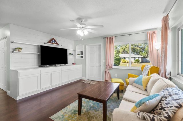 4404 55TH AVE DRIVE E, Bradenton, FL 34203