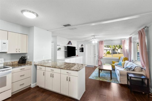 4404 55TH AVE DRIVE E, Bradenton, FL 34203