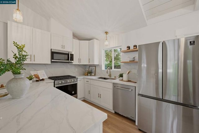 2321 Sunshine Dr, Concord, CA 94520