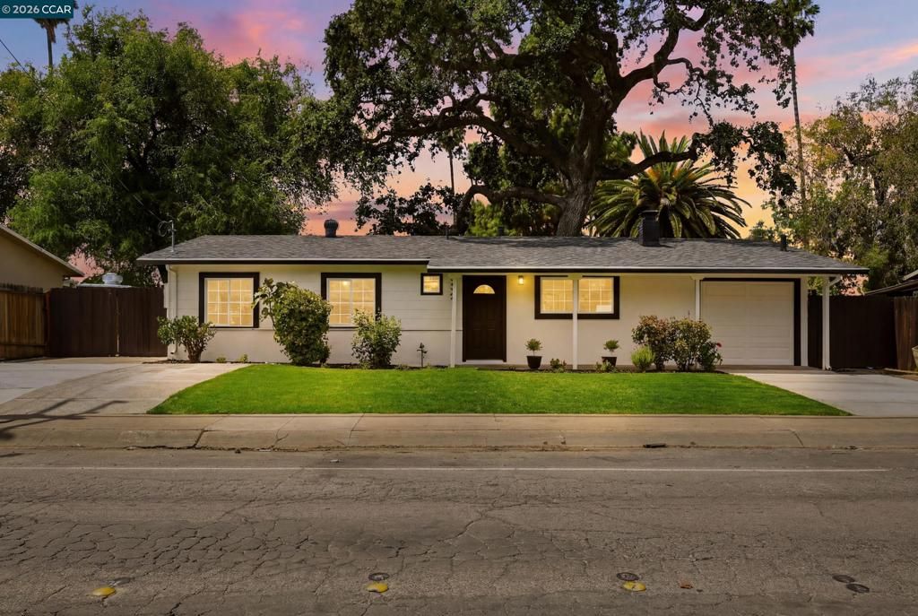2321 Sunshine Dr, Concord, CA 94520