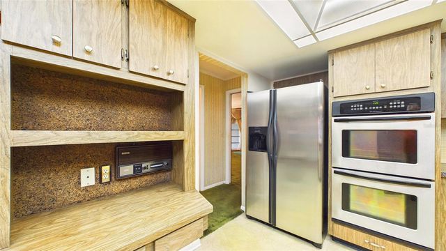 1116 N RIVERHILLS DRIVE, Temple Terrace, FL 33617