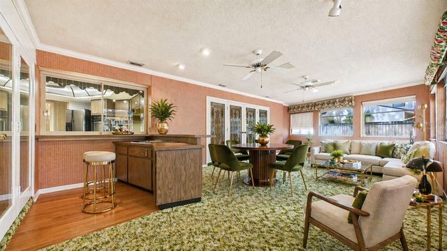 1116 N RIVERHILLS DRIVE, Temple Terrace, FL 33617