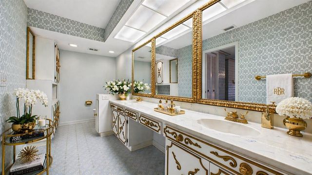 1116 N RIVERHILLS DRIVE, Temple Terrace, FL 33617