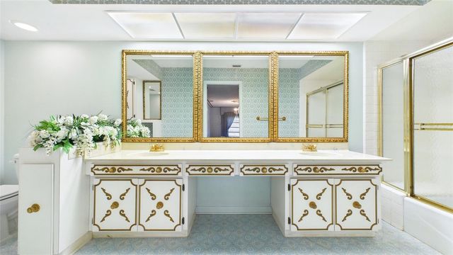 1116 N RIVERHILLS DRIVE, Temple Terrace, FL 33617