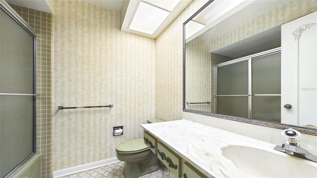 1116 N RIVERHILLS DRIVE, Temple Terrace, FL 33617