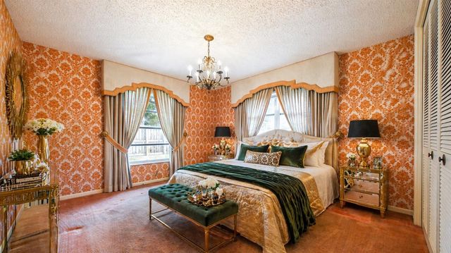 1116 N RIVERHILLS DRIVE, Temple Terrace, FL 33617