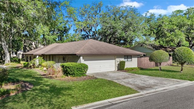 1116 N RIVERHILLS DRIVE, Temple Terrace, FL 33617