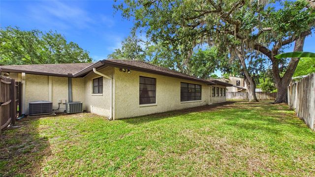 1116 N RIVERHILLS DRIVE, Temple Terrace, FL 33617