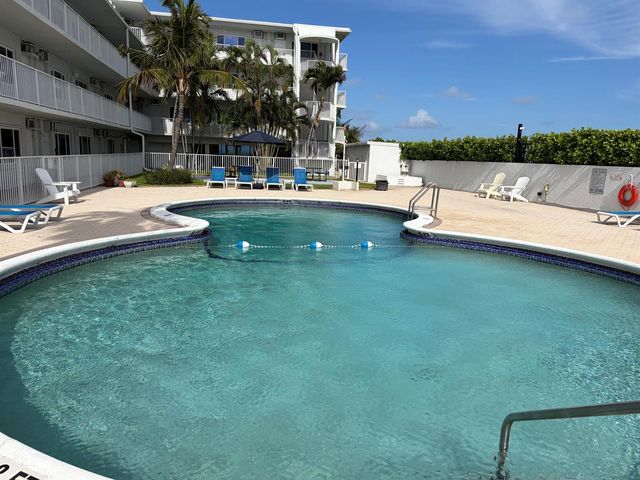 1480 S Ocean Boulevard 111, Lauderdale By The Sea, FL 33062