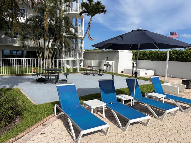1480 S Ocean Boulevard 111, Lauderdale By The Sea, FL 33062