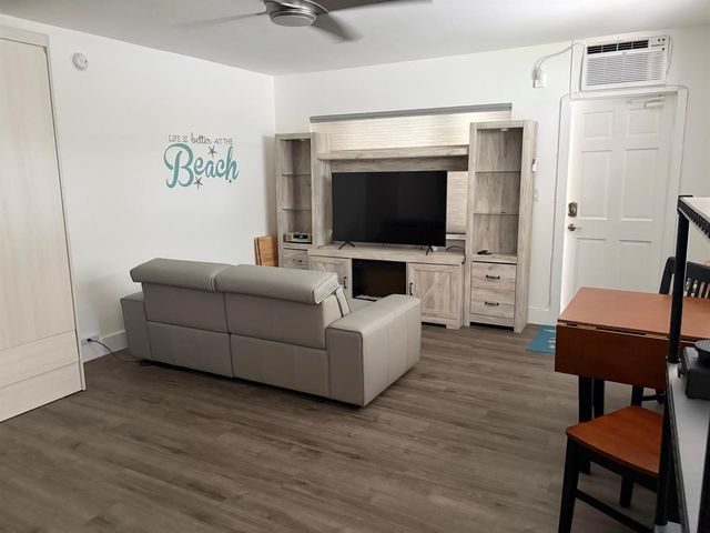 1480 S Ocean Boulevard 111, Lauderdale By The Sea, FL 33062