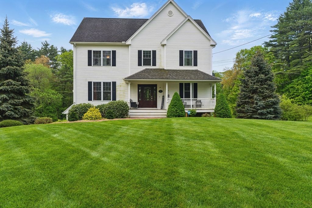 65 West St, Belchertown, MA 01007