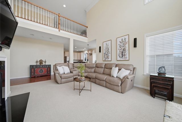 31 Fairways Lane, Methuen, MA 01844