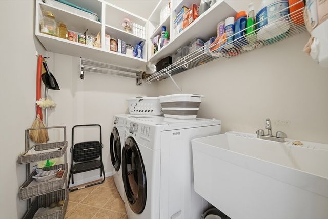 31 Fairways Lane, Methuen, MA 01844