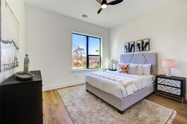 6135 Pacific Forest Drive, Houston, TX 77091