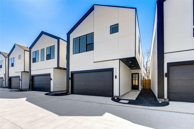 6135 Pacific Forest Drive, Houston, TX 77091