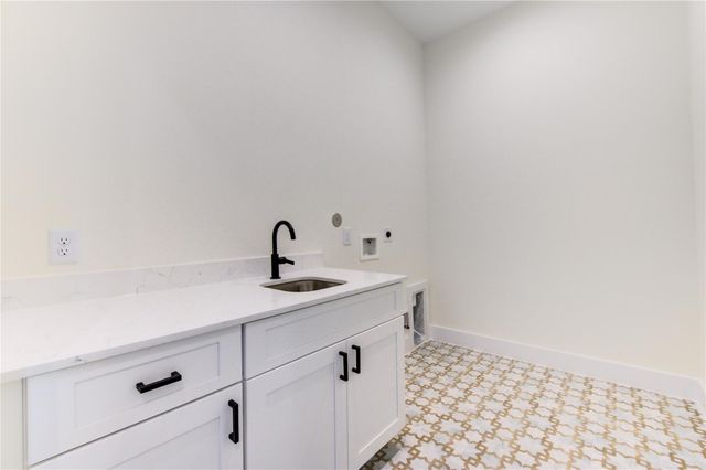 6135 Pacific Forest Drive, Houston, TX 77091