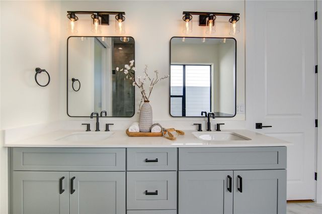 6135 Pacific Forest Drive, Houston, TX 77091