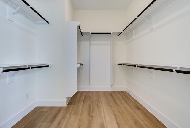 6135 Pacific Forest Drive, Houston, TX 77091