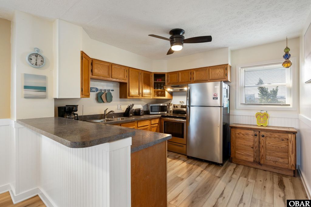 Image 11 of property listing at 1401 N Virginia Dare Trail, Kill Devil Hills, NC 27948