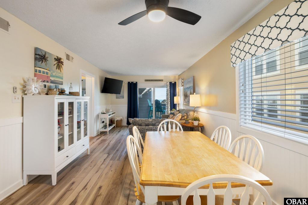 Image 8 of property listing at 1401 N Virginia Dare Trail, Kill Devil Hills, NC 27948