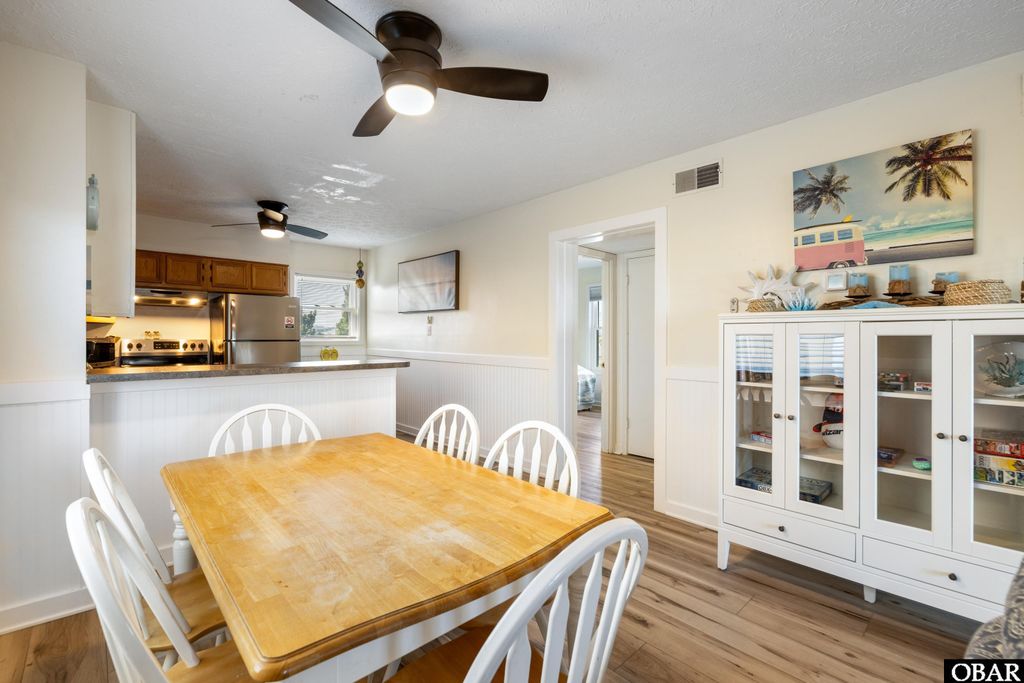 Image 9 of property listing at 1401 N Virginia Dare Trail, Kill Devil Hills, NC 27948