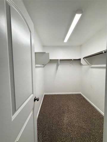 1134 Shadow Glenn Drive, Conroe, TX 77301