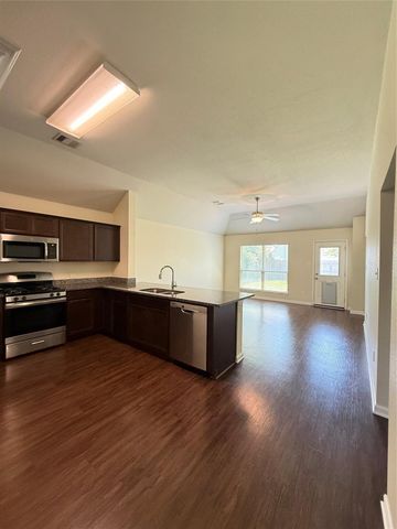 1134 Shadow Glenn Drive, Conroe, TX 77301