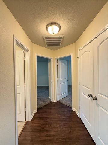 1134 Shadow Glenn Drive, Conroe, TX 77301