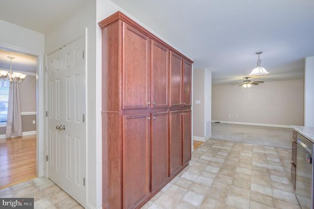 141 ENVOY CT, Inwood, WV 25428