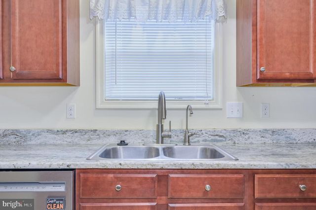 141 ENVOY CT, Inwood, WV 25428