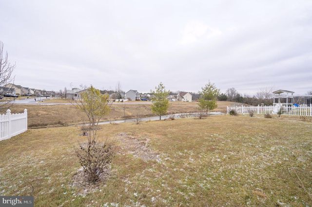 141 ENVOY CT, Inwood, WV 25428