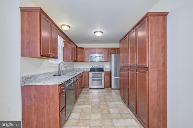 141 ENVOY CT, Inwood, WV 25428