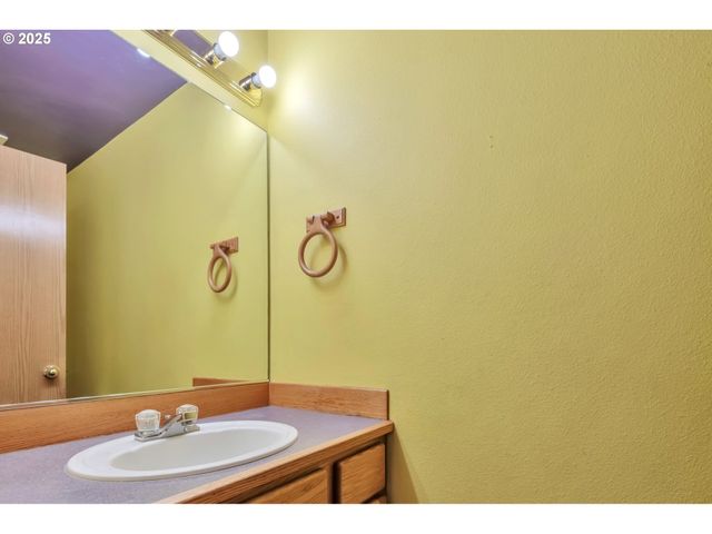 19002 Se 17TH St, Vancouver, WA 98683