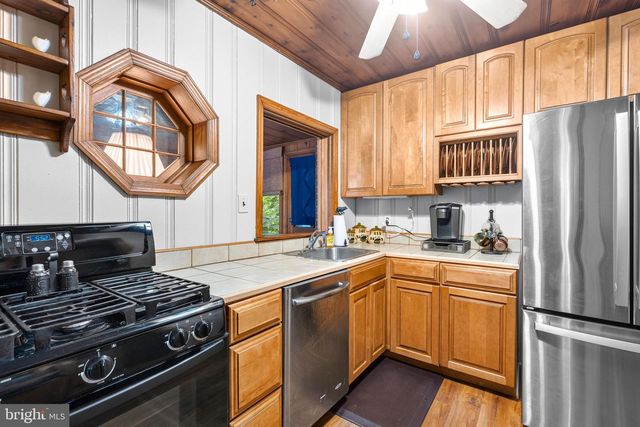 5718 LEAF LN, Elkridge, MD 21075