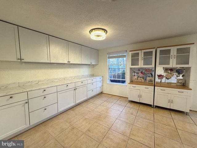 6505 FIELD MASTER DR, Springfield, VA 22152