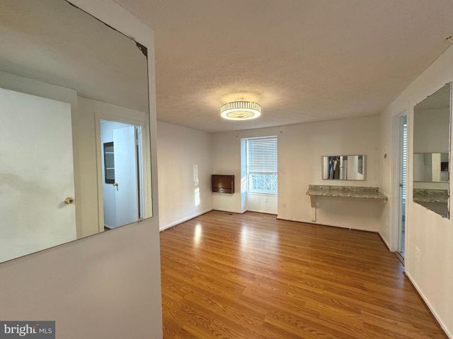 6505 FIELD MASTER DR, Springfield, VA 22152