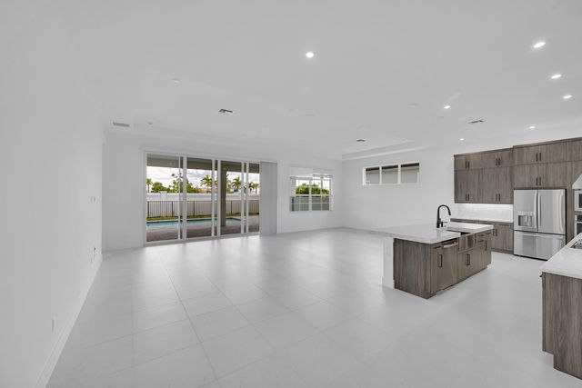 9524 St Germain Drive, Palm Beach Gardens, FL 33412