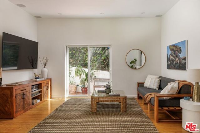 2123 Branden Street, Los Angeles, CA 90026