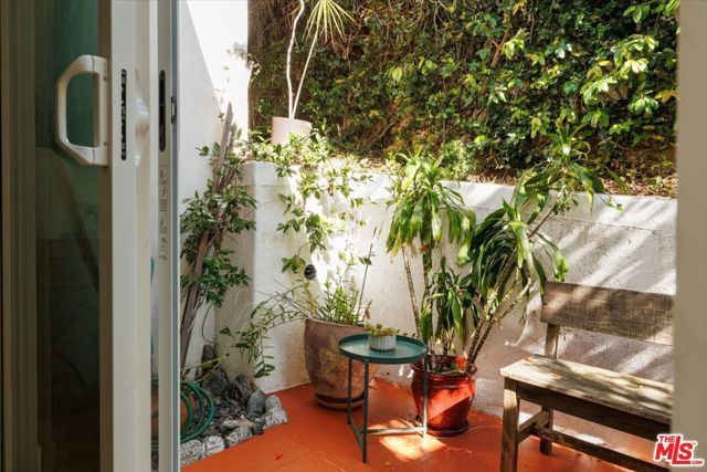 2123 Branden Street, Los Angeles, CA 90026