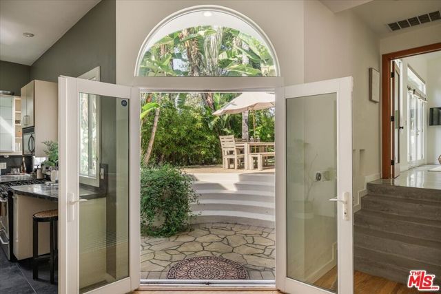 2123 Branden Street, Los Angeles, CA 90026