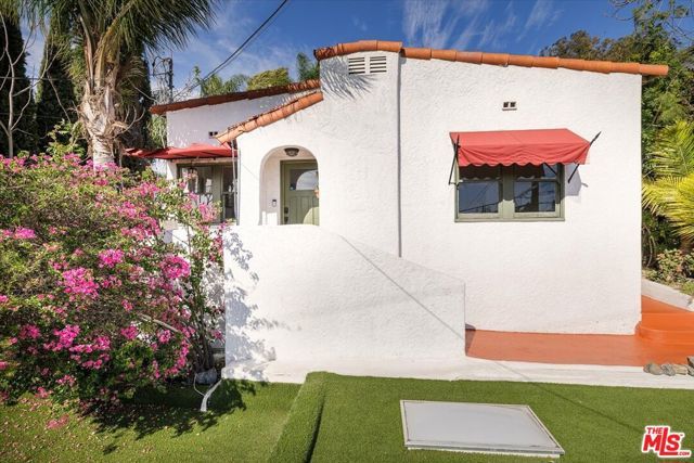 2123 Branden Street, Los Angeles, CA 90026