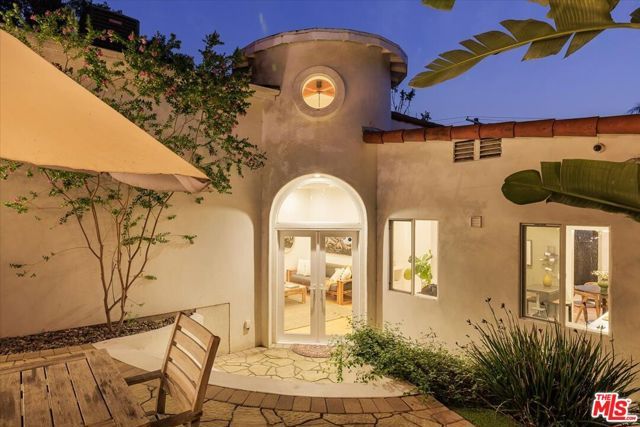 2123 Branden Street, Los Angeles, CA 90026