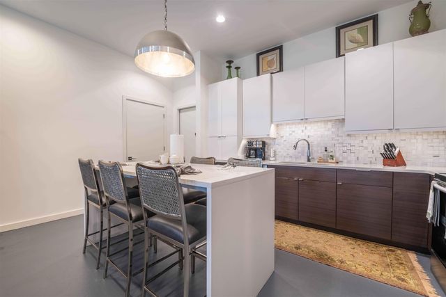 462 FRONTLINE CV, Memphis, TN 38103