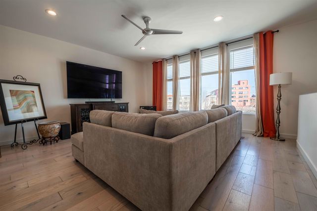 462 FRONTLINE CV, Memphis, TN 38103