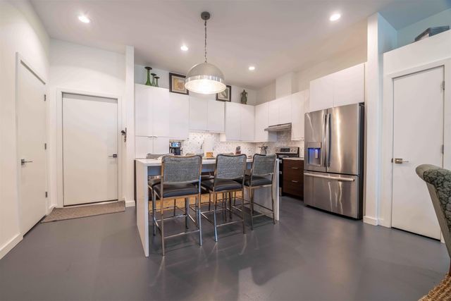 462 FRONTLINE CV, Memphis, TN 38103