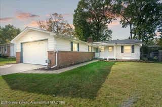 2710 Bedford Road, Lansing, MI 48911