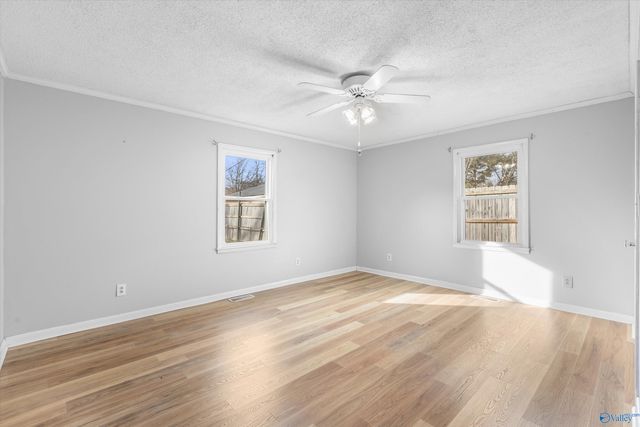 1820 Oakwood Avenue NE, Huntsville, AL 35811