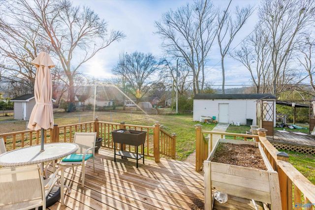 1820 Oakwood Avenue NE, Huntsville, AL 35811