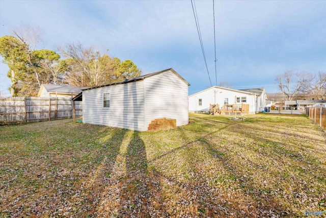 1820 Oakwood Avenue NE, Huntsville, AL 35811